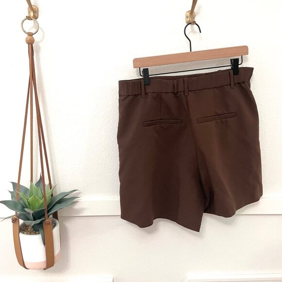 Abercrombie and Fitch Ultra High Rise Tailored Short Brown Size L - Picture 3 of 5